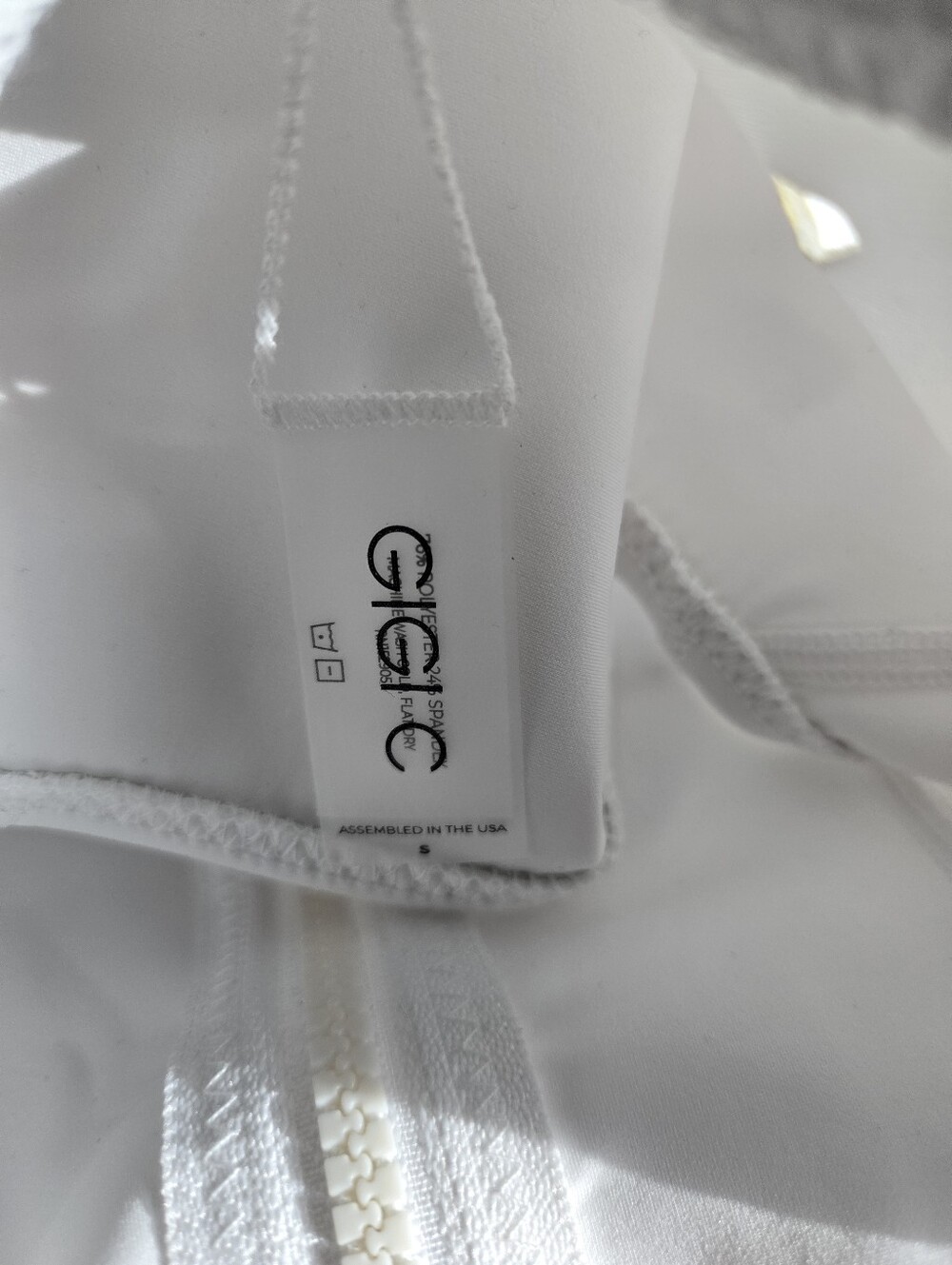 New GIGI C Grace Surf Scuba Zip White One Piece Swimsuit Surf Suit Small NWOT - Picture 12 of 13
